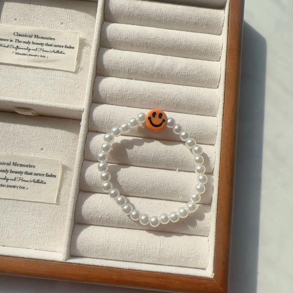 Korean-Style Acrylic Smile Face Pearl Bracelet for Women - Creative Handmade Elastic Beaded Jewelry