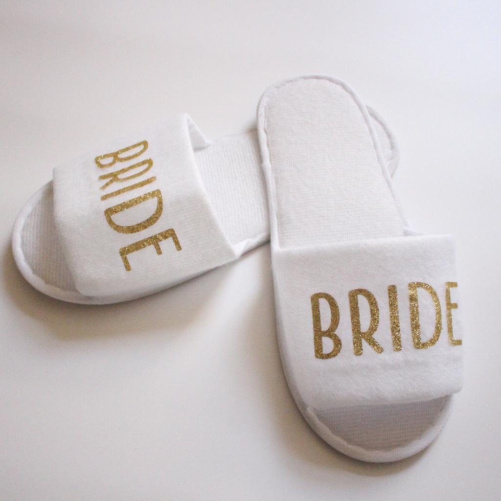 Fashion Wholesale Bride Shower Bride Wedding Decoration Bridesmaid Hen Party Spa Soft Slippers Ladies Bachelorette Party Supplies Gift