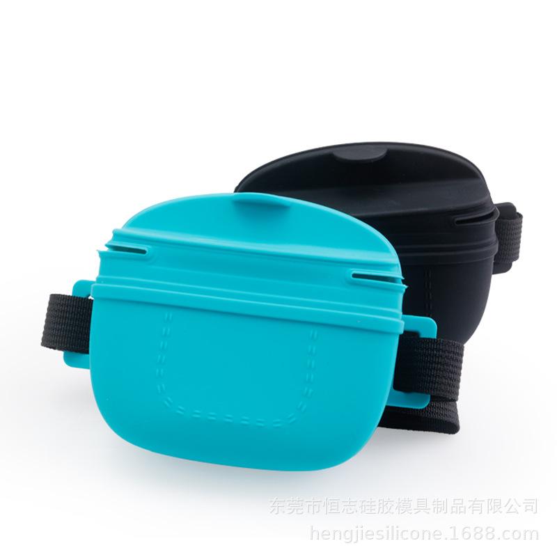 Silicone Pet Snack Bag: Portable Waist Bag for Outdoor Training