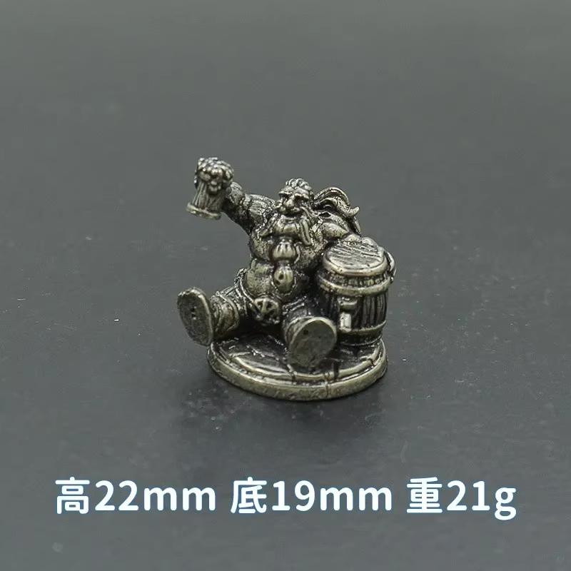 Vintage White Brass Miniature Dwarf Warrior Statue Desktop Board Game Warrior Model Toy Boys Desk Decorative Ornament Craft Gift
