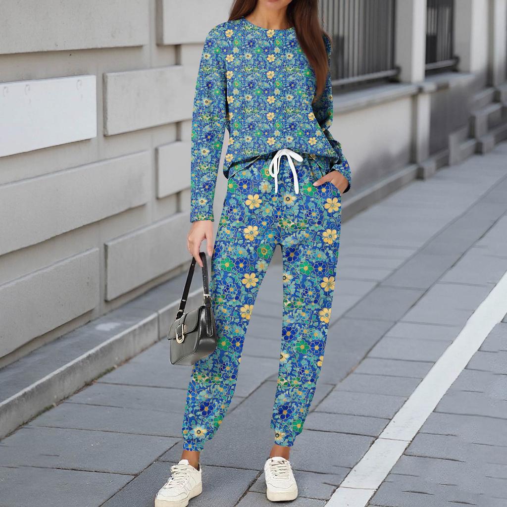 Комплекты для женщин из 2 предметов: футболки с круглым вырезом и длинным рукавом, принтованные спортивные брюки с карманами