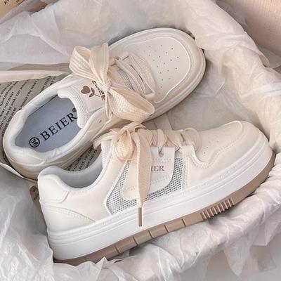Мода 2025 Кроссовки на сетчатой платформе Женские массивные туфли на танкетке Белые повседневные ортопедические кроссовки из пены с эффектом памяти Обувь для увеличения роста