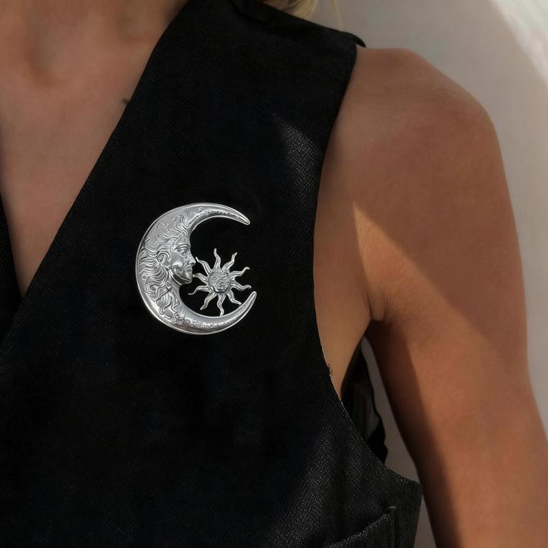 Stainless Steel Sun Moon Brooches for Women Exquisite Vintage Irregular Pleated Brooch Exaggerated Versatile Accessories Gift