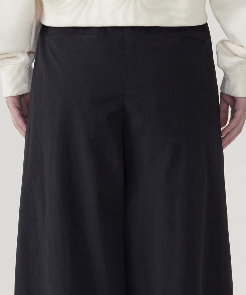 COVERNAT WOMAN Double-Pleat Elastic Waist Wide Pants Black