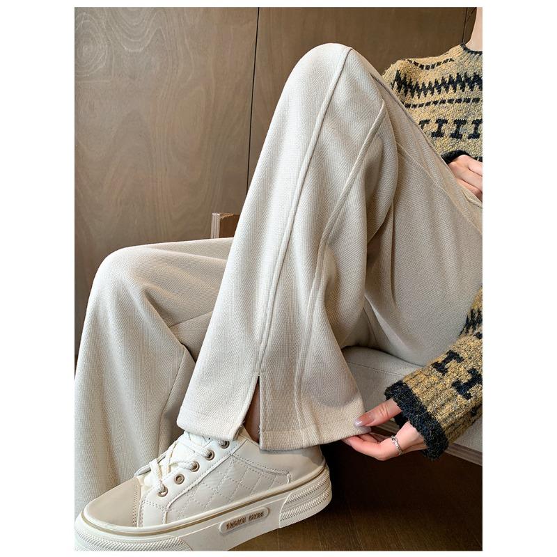 Флисовые брюки прямого покроя с узором «елочка» и широким вырезом