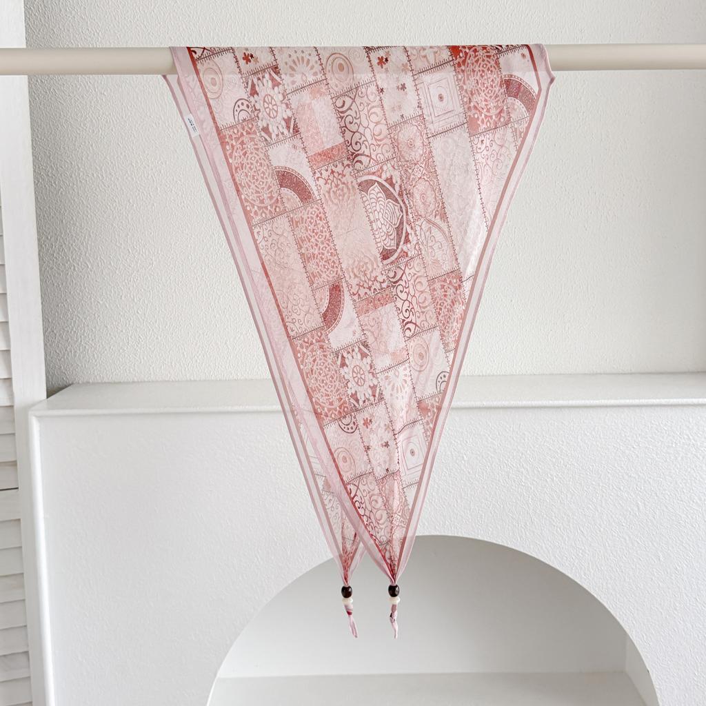 Summer new French retro printed silk scarf women's versatile neck protection sun protection long strip scarf mulberry silk light luxury rhombus scarf