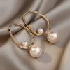 1 пара женских сережек-обнимак, полые искусственные жемчужины, противоаллергические легкие украшения для ушей, ювелирные изделия, подвесные серьги для выпускного вечера, коктейля, висячие серьги