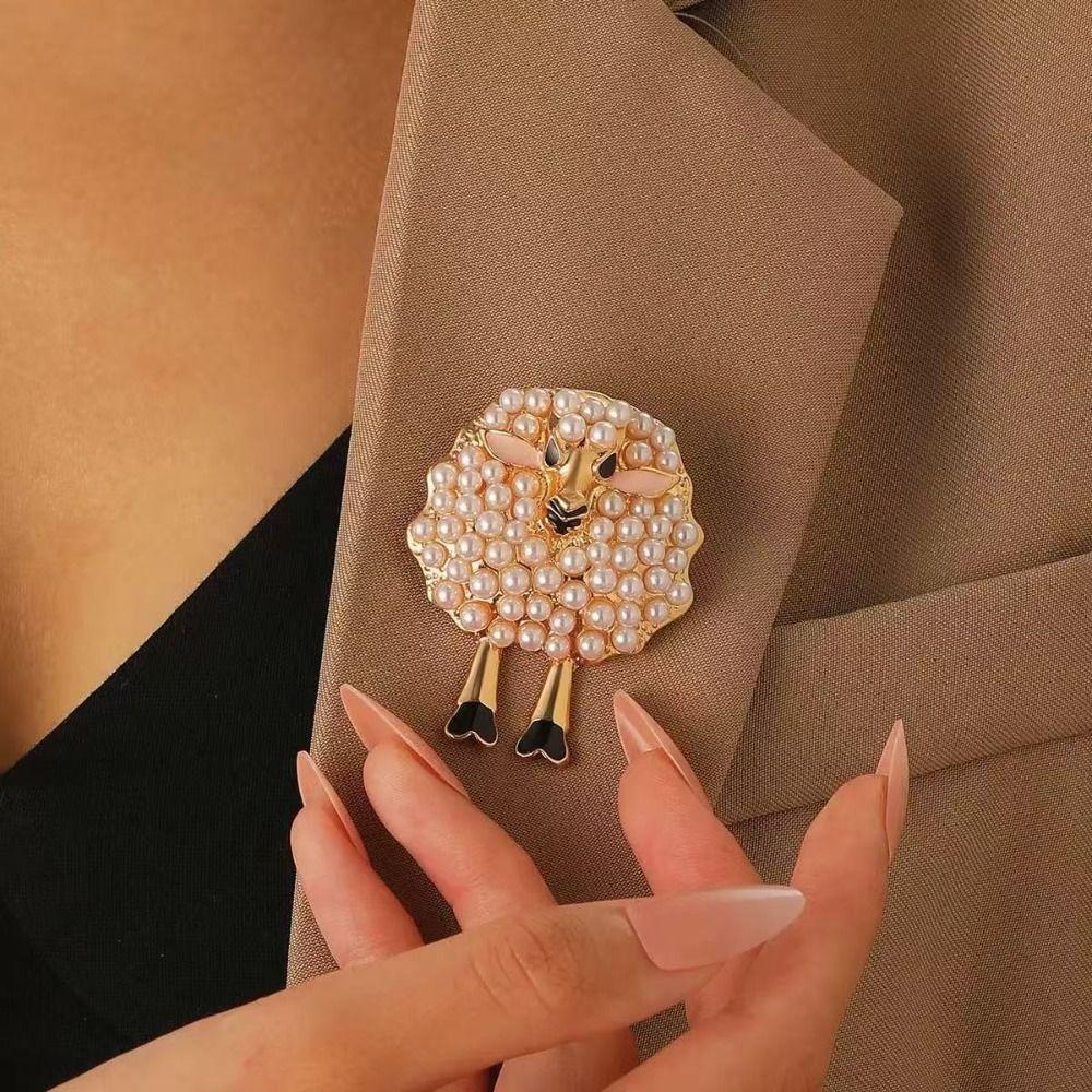 Zinc Alloy Pearl Brooch Full Drill Design Fashion Brooch Sheep Brooch  For Bags Hats T-shirts Jeans
