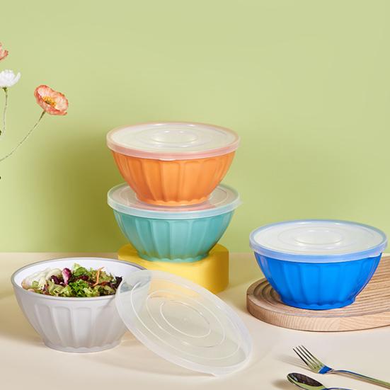 Штабелируемая квадратная пластиковая миска с крышкой. Большое отверстие. Компактная салатница для приготовления еды. Кухонные принадлежности.