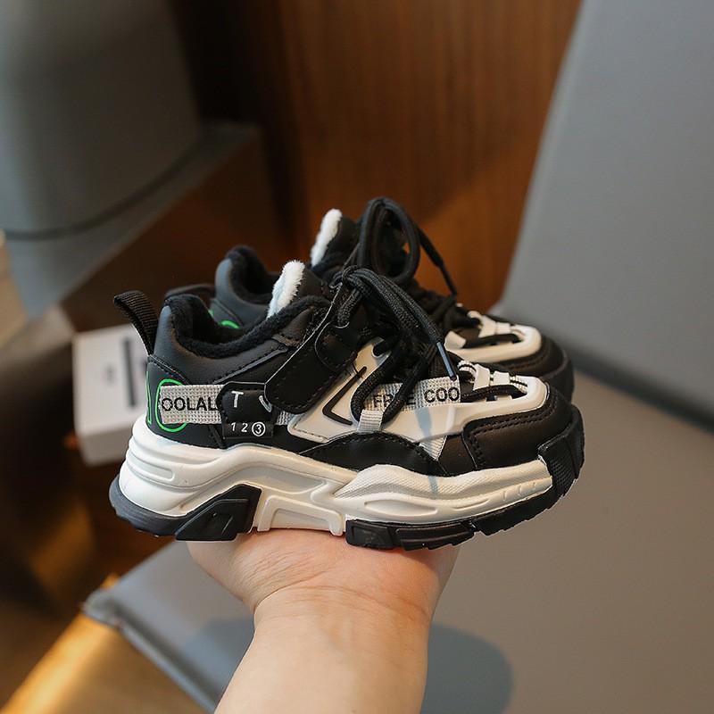 Youth style shoes Kids Winter Warm Fleece-Lined Dad Sneakers Girls Boys Non-Slip Rubber Sole Lightweight Sport Shoes