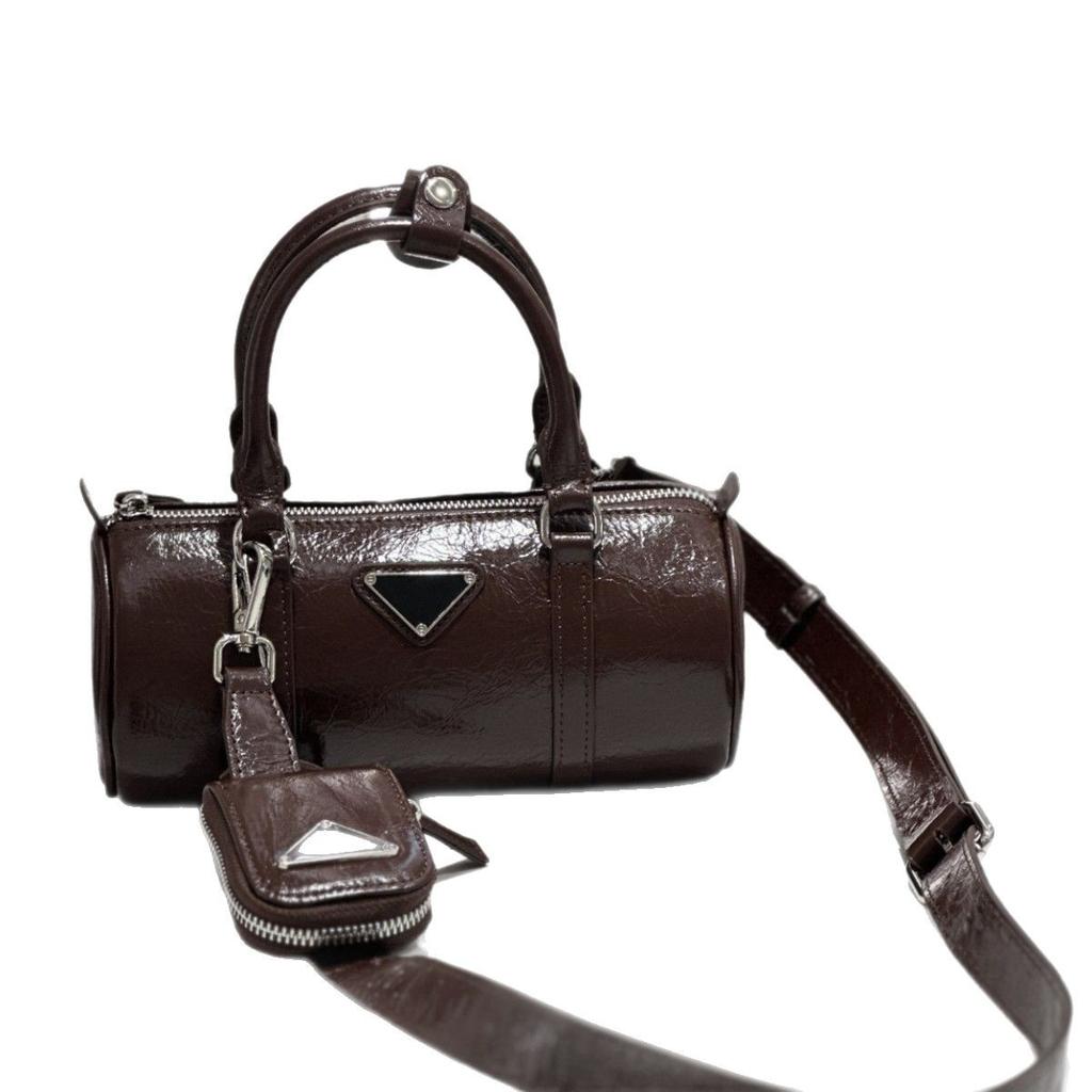 Кожаная сумка Новая сумка-подушка Перевернутый треугольный плиссированный цилиндр Сумка женская через плечо на одном плече Повседневная сумка для通勤