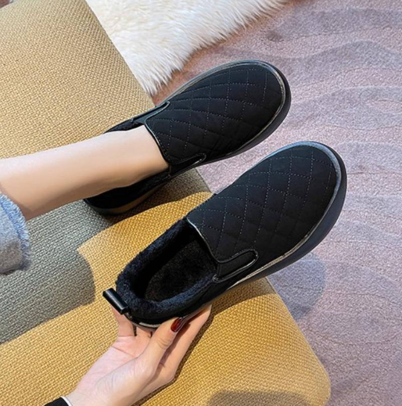 Женская вулканизированная обувь 2024 года, зимние туфли с круглым носком, модные женские кроссовки, плюшевые, сохраняющие тепло, удобные туфли на платформе