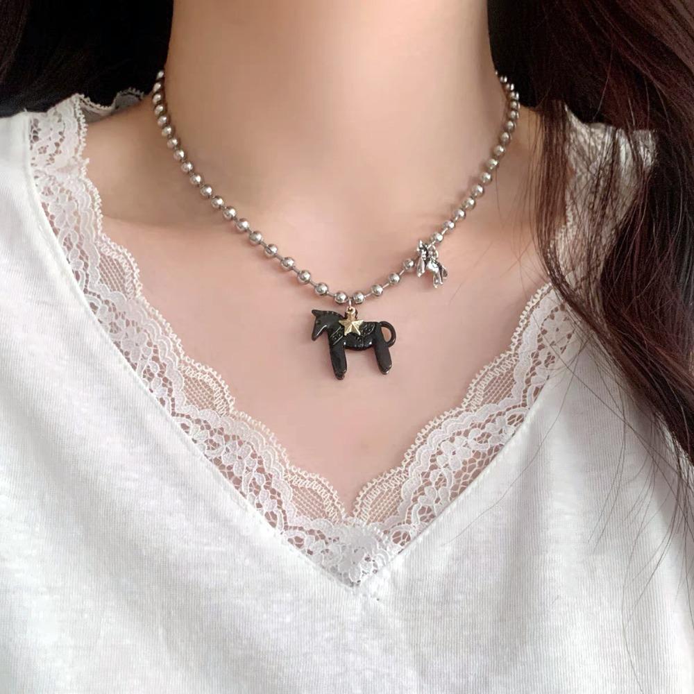 Plated Enamel Colt Horse Pendant Necklaces Zinc Zinc Alloy Zodiac Animal Necklaces Jewelry Gift