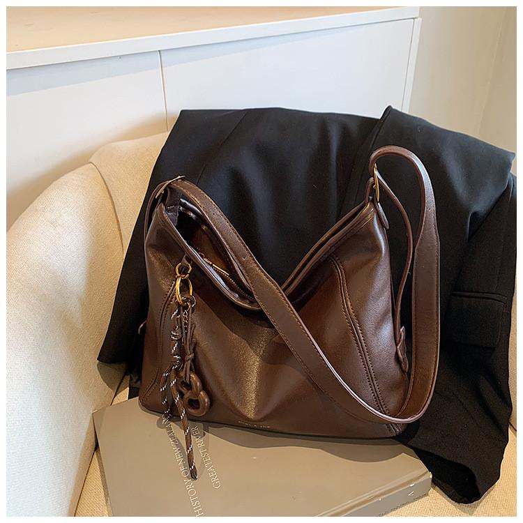 Ielgy Large-Capacity Bag Autumn Winter All-Match Simple Shoulder Messenger Commuter Tote Bag