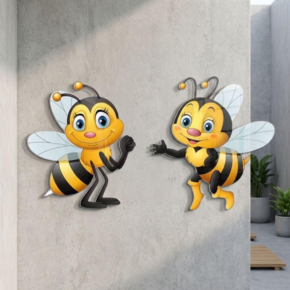 2Pcs Sun Resistant Acrylic Cartoon Bee Wall Decor Waterproof Outdoor Bee Art Hanging Balcony Patio