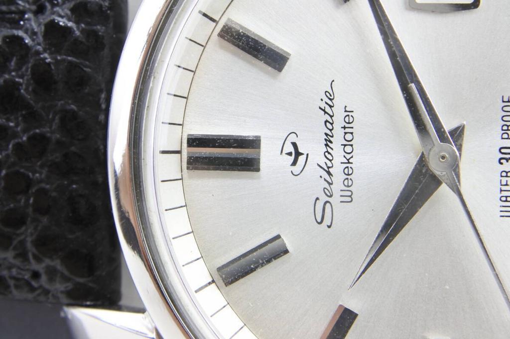 Пример того же номера модели, что и Tokyo 1964 года, 1965 года SEIKO Sportsmatic Weekdater 26 камней Механизм Автоматические наручные часы Редкие Олимпийские Золотистый тон
