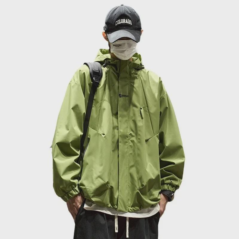 Мужская куртка свободного покроя в стиле ретро с однотонным капюшоном — модная, функциональная и унисекс