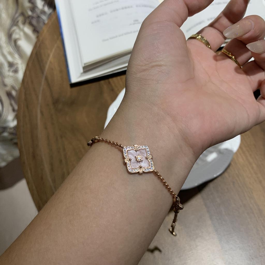 Buqi Latti Brushed Four Leaf Clover Natural White Fritillary Single Flower Bracelet Female Tiger Eye Bracelet Vintage Court