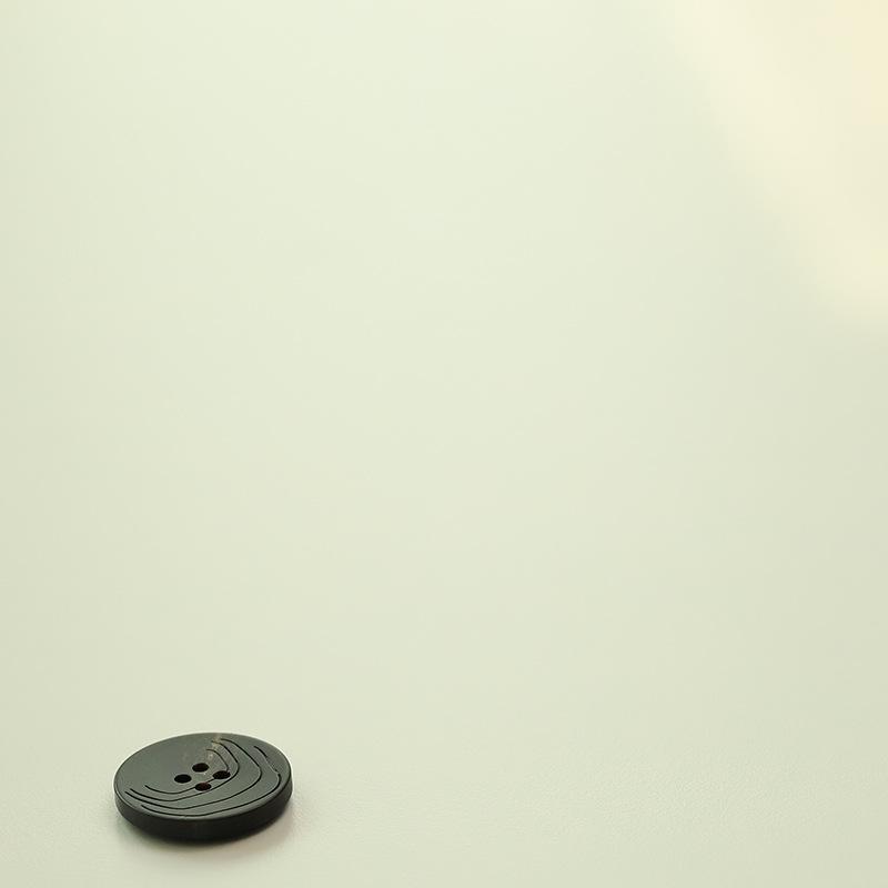 Resin Four-Eye Button-Up, Blazer, Clothing Accessories, Accessories, Trench Coat, Double-Sided Nylon Fur Coat Buckle.