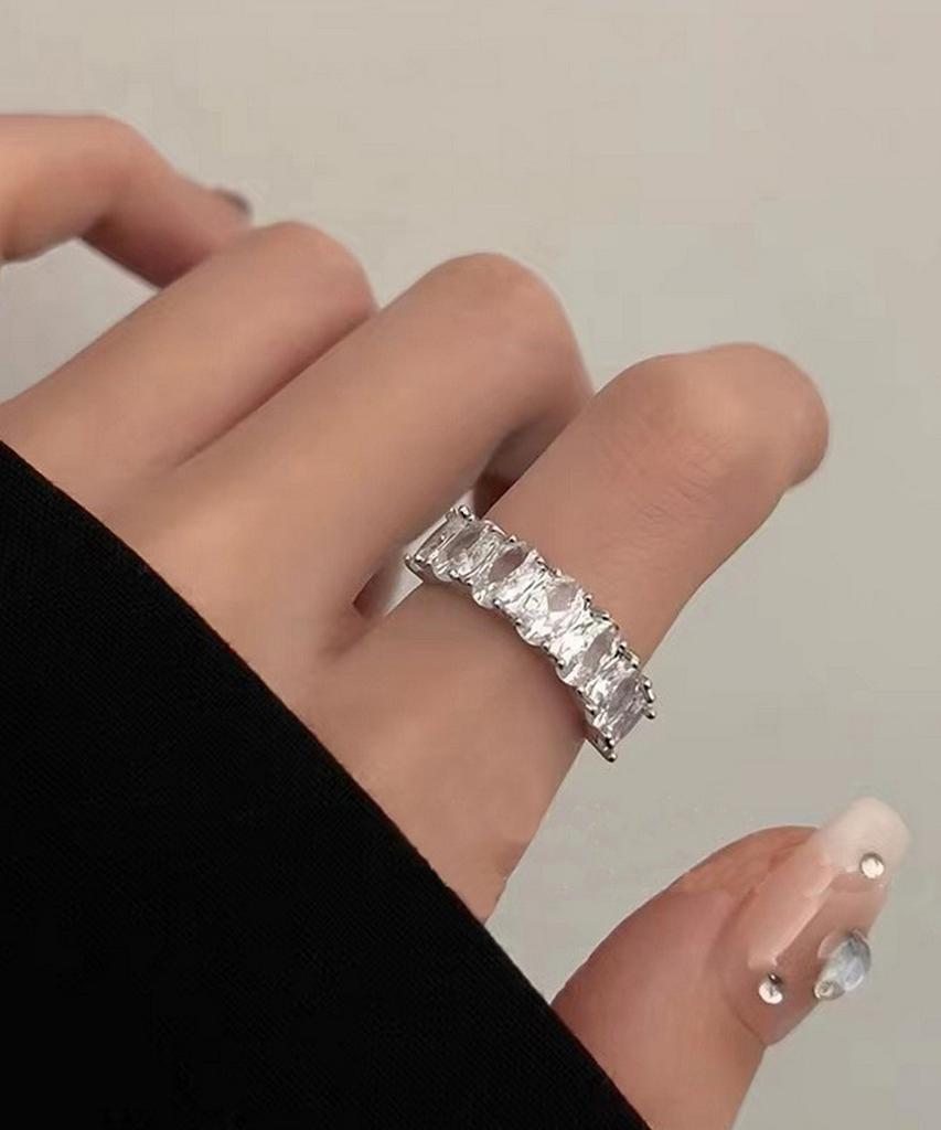 Серебряное кольцо Хейта Ар