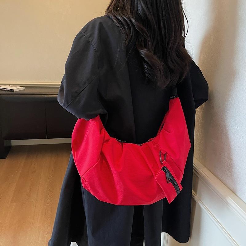 Сумка большой вместимости женская новая осенне-зимняя для отдыха нишевый дизайн на одно плечо сумка-мессенджер сумка-пельмень