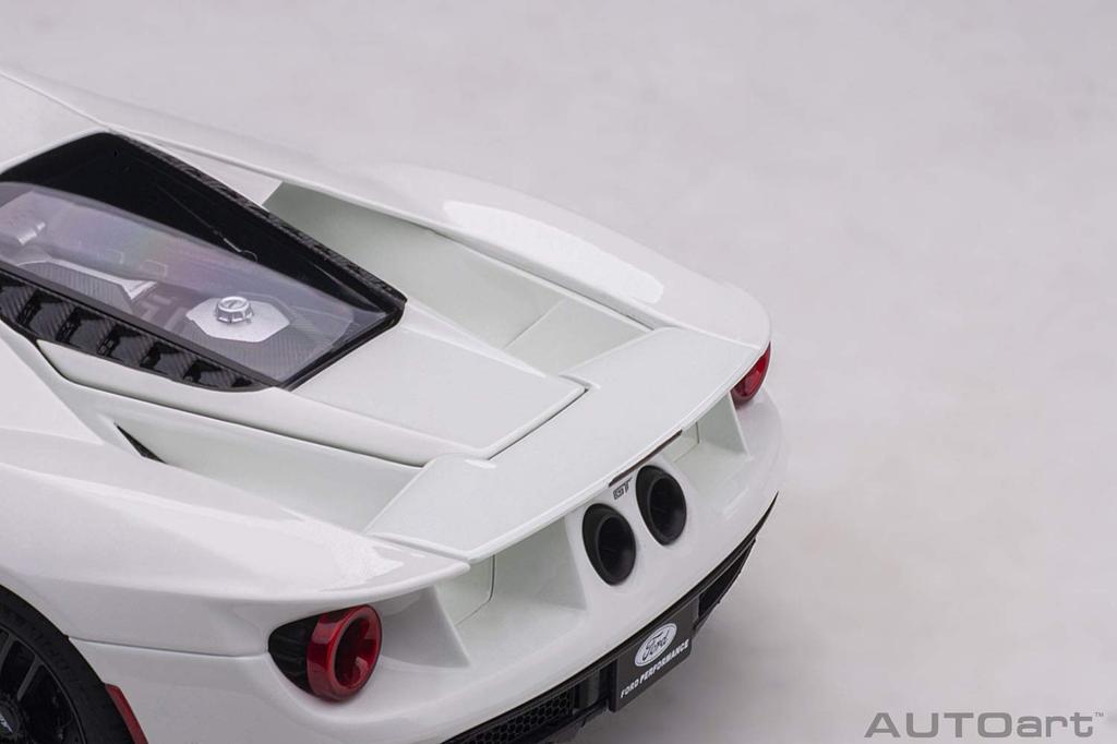 AUTOart Ford GT 2017 White Finished Product 1/18