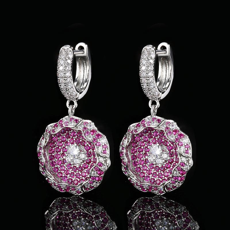 Осенние и зимние серьги ювелирные изделия легкие роскошные полые полые бриллиантовые рубиновые модные универсальные женские серьги