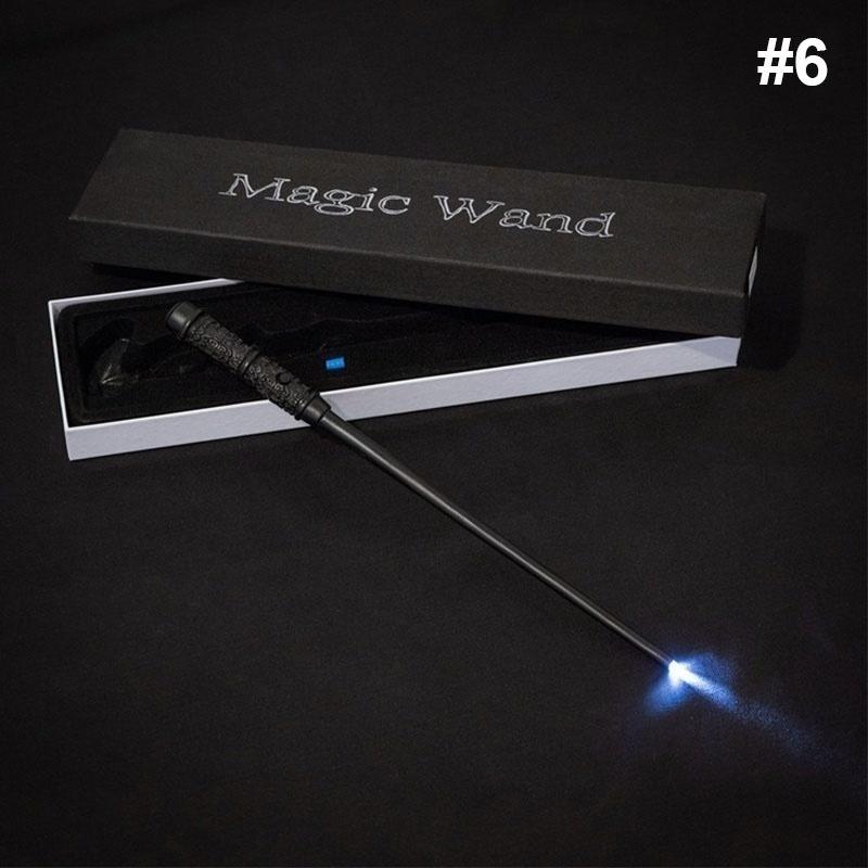 Волшебная палочка со светящимся наконечником в стиле Хогвартс