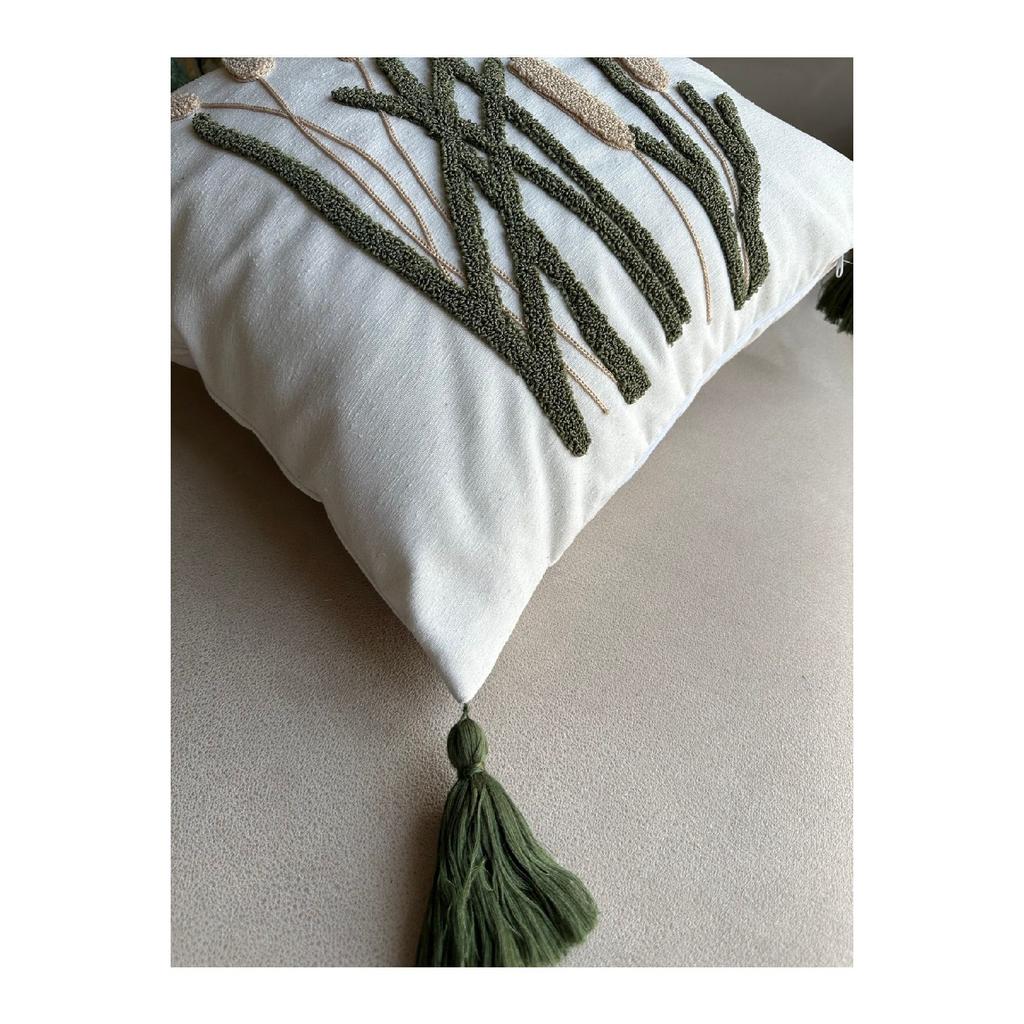 Декоративная наволочка Ottoson Home Collection с вышивкой Punch