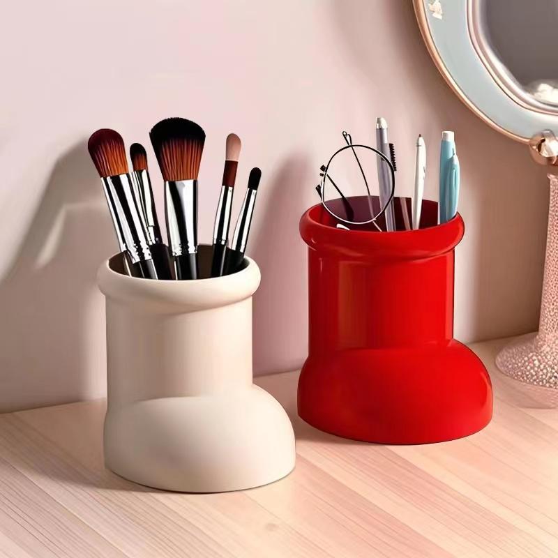 Originality Red Shoes Pen Container Put Away The Ornaments Decoration Makeup Brush Eyebrow Pencil Dresser Lipstick Desktop Organ
