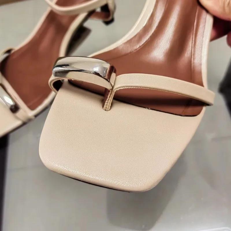 Мода 2025 Лето Женские Босоножки на Высоком Каблуке Металлическая Отделка Элегантные С Перемычкой Стилетто Большой Размер Люксовый Бренд Ремешок на Щиколотке Женская Обувь