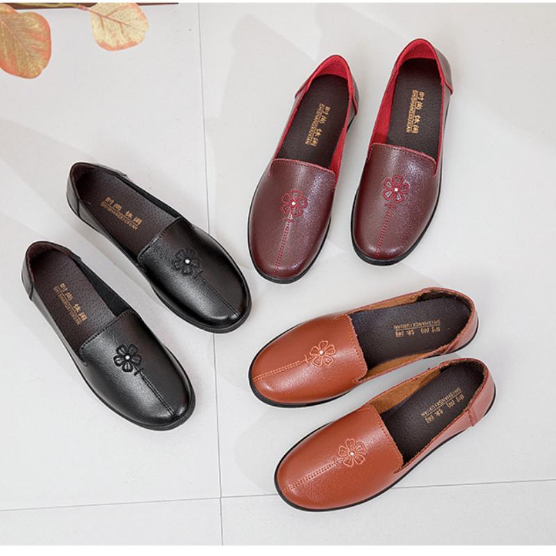 Обувь для мам. Мягкая подошва. Одиночные туфли для женщин среднего и пожилого возраста. Удобная и нескользящая обувь. Повседневная обувь для женщин.