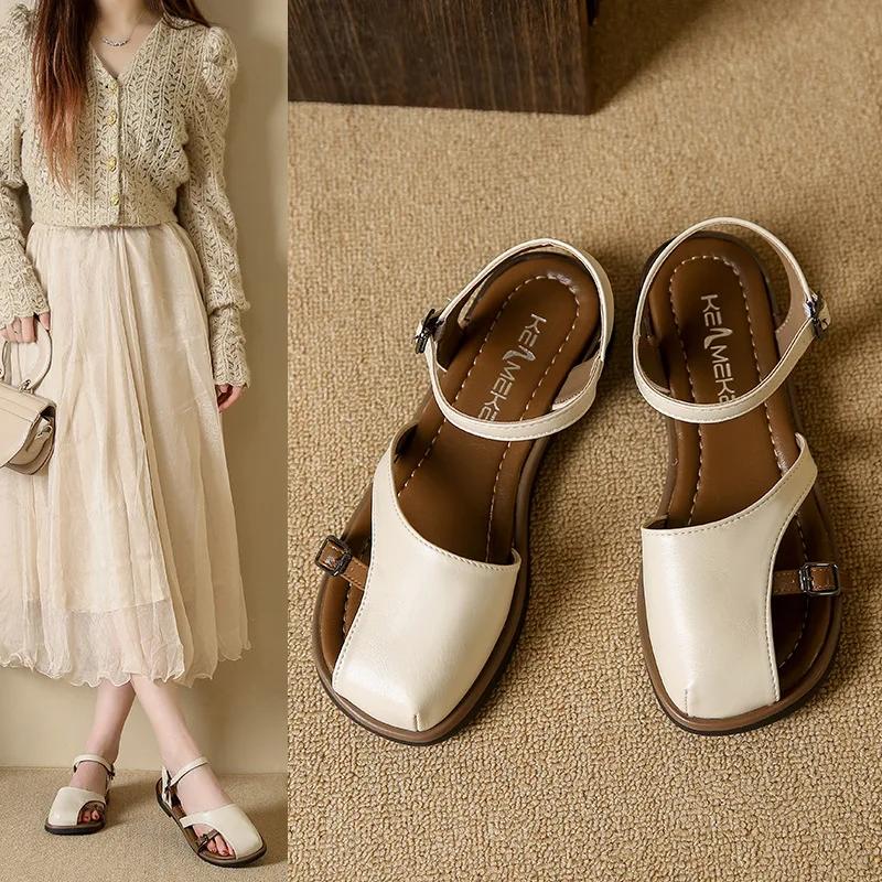 Бежевые босоножки на каблуке с ремешком на пряжке, удобная обувь для женщин, лето 2025, черные, на плоской подошве, прозрачные, низкий каблук, модные, новые, закрытые, с перфорацией, Cas