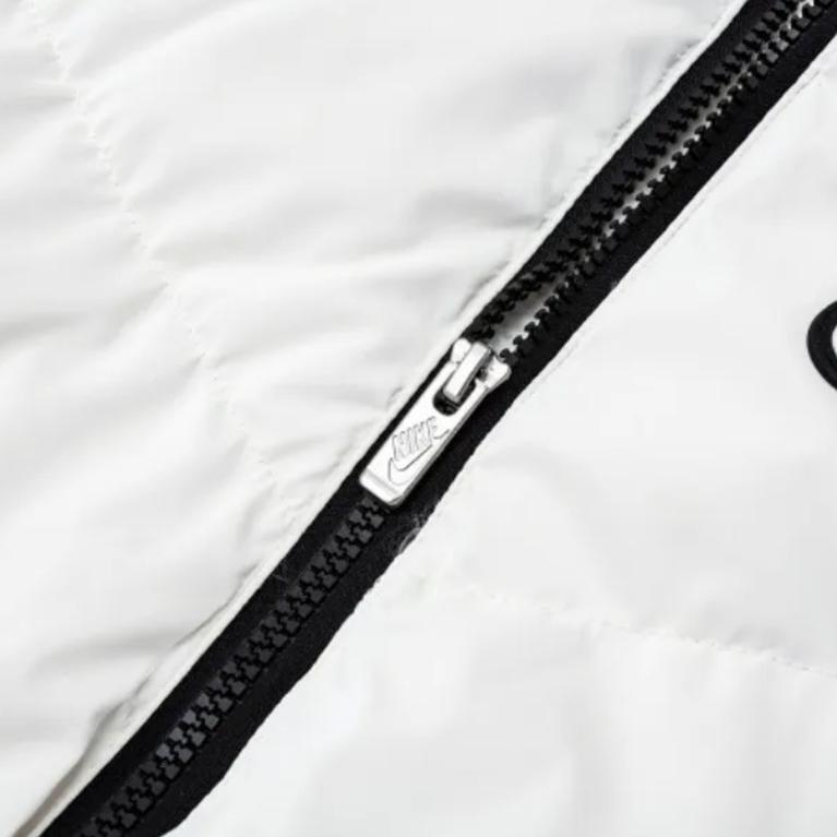 Nike Куртка-пуховик с коротким буквенным логотипом бренда, детские куртки, хлопок-конфетно-белый NY2242040GS-003