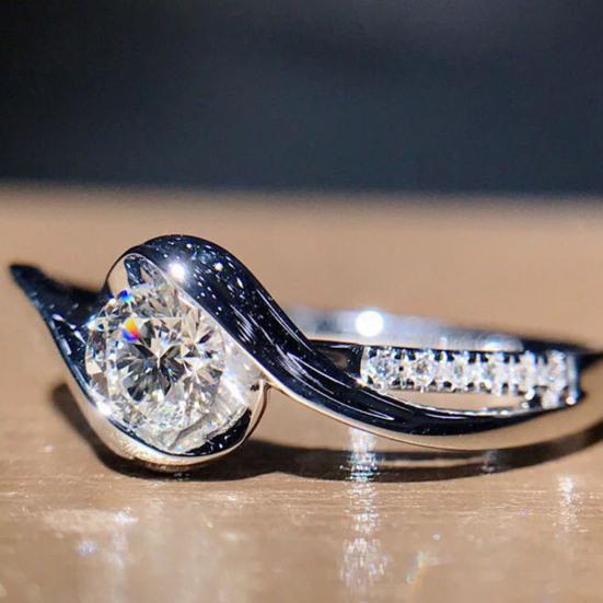 Глянцевое стекируемое кольцо с геометрическими искусственными драгоценными камнями, инкрустированное женское кольцо на палец, дизайн с поворотом, обещание