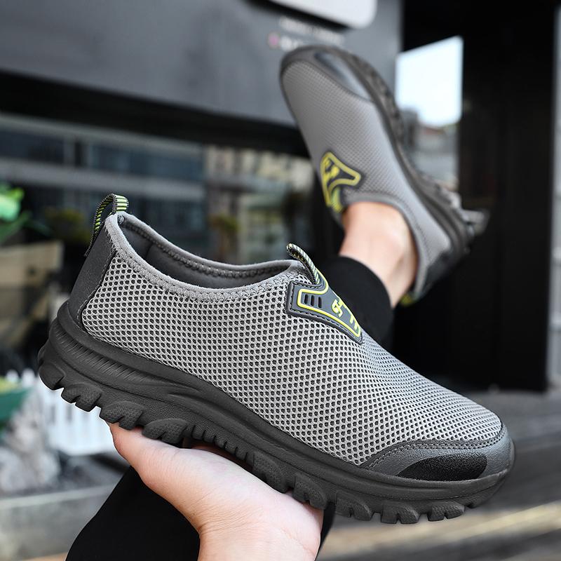Men Non Slip Black Sports Shoes Breathable Mesh Casual Running Shoes One Foot Slip Le Fu  New Outdoor Summer Barefoot Shoes