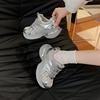 Серебристые кроссовки папы женские 2025 новая весна и осень сетчатые дышащие толстая подошва увеличивающая рост мягкая подошва не устают ноги повседневная спортивная обувь