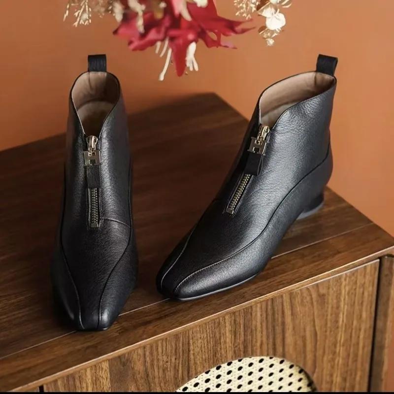 Женские ботильоны Зимние туфли на каблуках Кожаные зимние сапоги 2025 Трендовые дизайнерские короткие плюшевые теплые сапоги Элегантная обувь Ботинки Челси