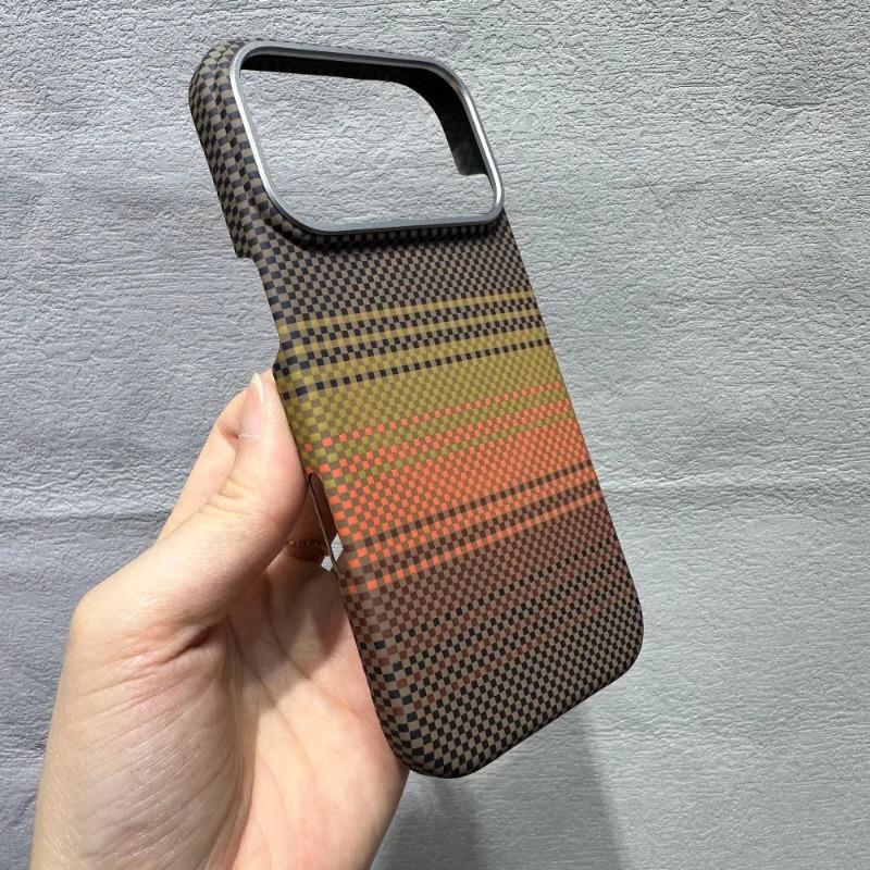 Тонкий безрамочный магнитный чехол с текстурой углеродного волокна для iPhone 18 Pro Max 17 Air для зарядного устройства MagSafe Ударопрочный защитный чехол