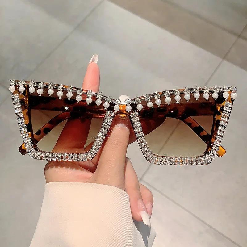 Brand Designer Luxury Diamond Pearl Cat Eye Sunglasses Women For Female Fashion Vintage Sun Glasses Punk Crystal Shades Uv400