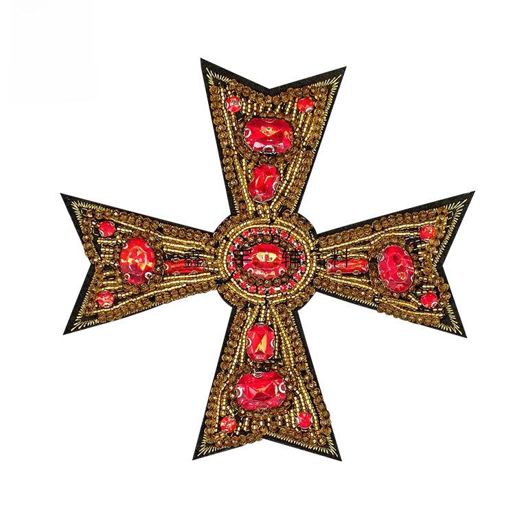 Большая нашивка с вышивкой крестом и стразами - аксессуар для одежды в стиле панк-стиль своими руками