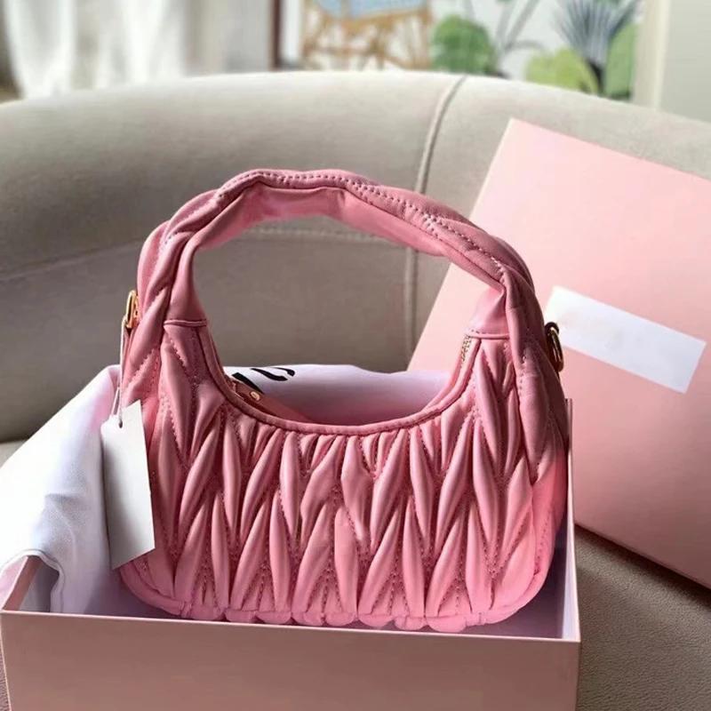Feminine Pleated Shoulder Bag with Logo Cloud Package Bags Shopping Bags Luxury Designer
