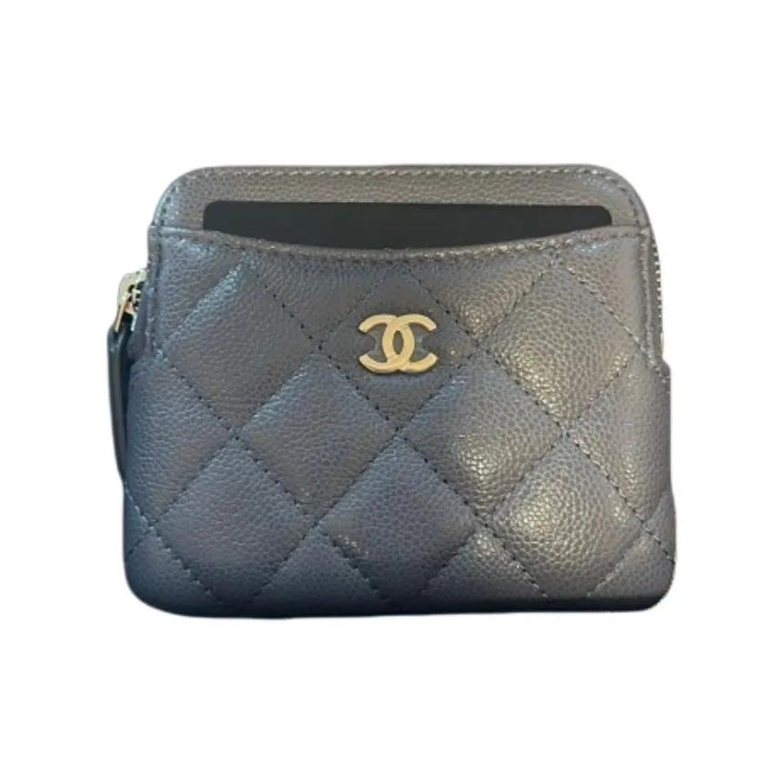 Chanel Женский кошелек серого цвета с алмазным узором, застежкой-молнией, зернистой кожей и золотой биркой