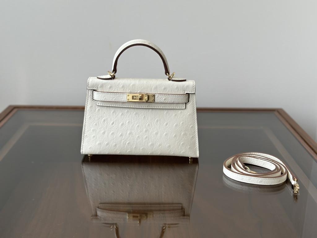 19 Одинарная сумка-тоут из овчины с пятью металлическими украшениями