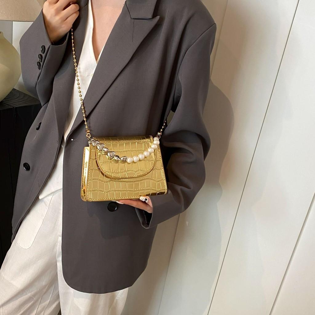 Шикарная городская минималистичная маленькая сумочка с жемчужной отделкой, идеально подходящая для девушек с модным дизайном.