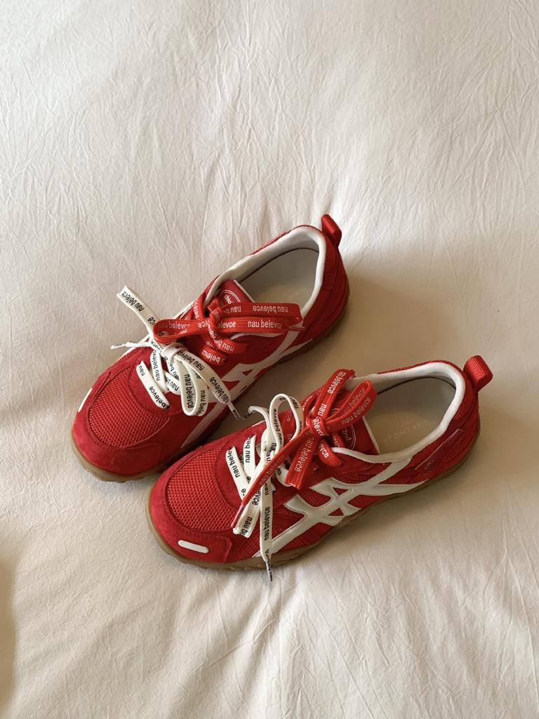 Корейская версия увеличивающих высоту немецких тренировочных кроссовок 2025 осень новая сетчатая легкая летняя обувь спортивная обувь женская повседневная кроссовки Форреста Гампа