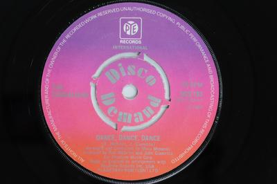 7-дюймовая пластинка CASUALEERS - Dance, Dance, Dance / There's Somet DDS103 Pye Internation 1974 UK Соул/Фанк Б/У
