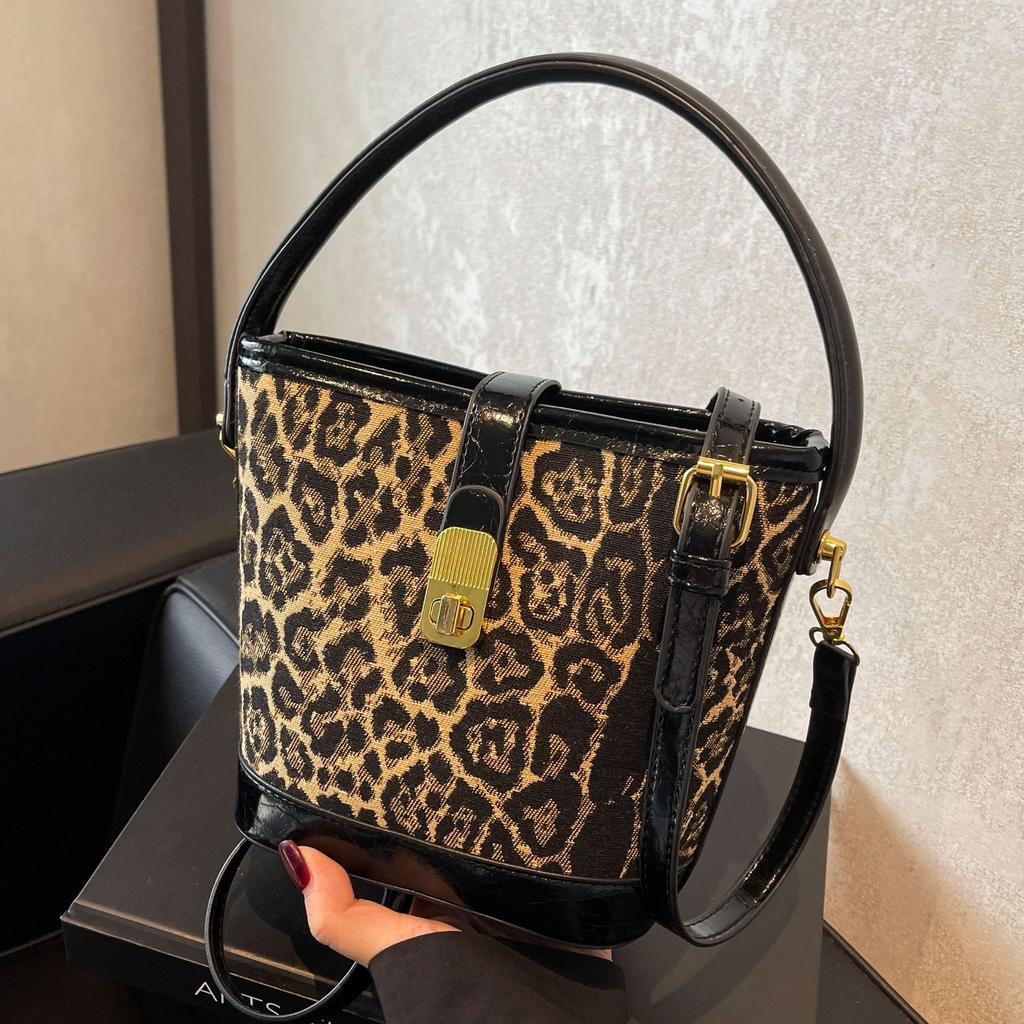 Women'S Bag Portable Bucket Bag Simple Leopard Print Fashion Shoulder Messenger Bag