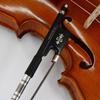 Новая модель 4/4 Полный размер Альтовый смычок Продвинутый смычок из углеволокна со смешанным черным и белым волосом Уникальный дизайн
