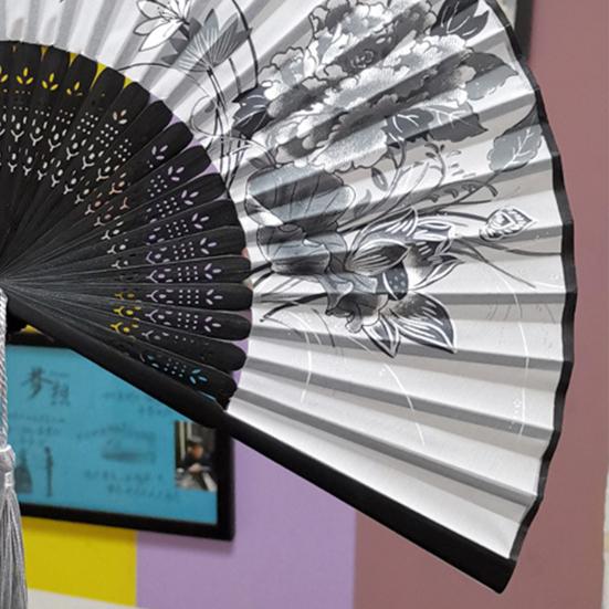 Складной веер Классический бамбуковый веер Легкий элегантный ручной веер с кисточкой для украшения танцевальных представлений